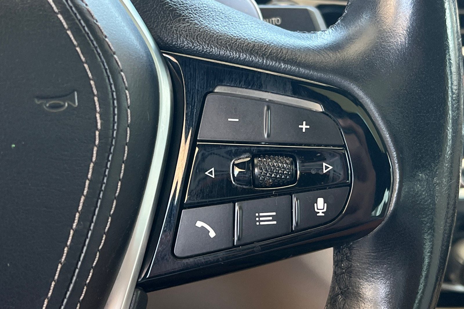 2021 BMW 5 Series 530i