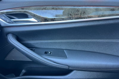2023 BMW 5 Series 530i