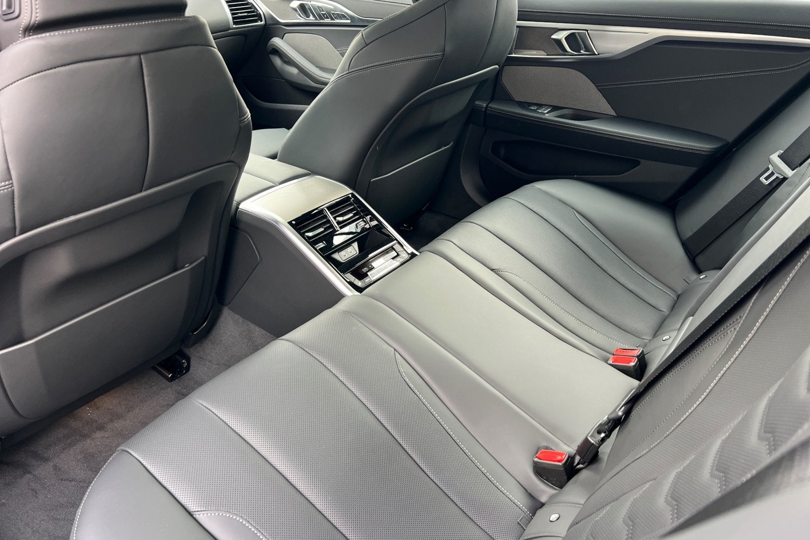 2026 BMW 8 Series 840