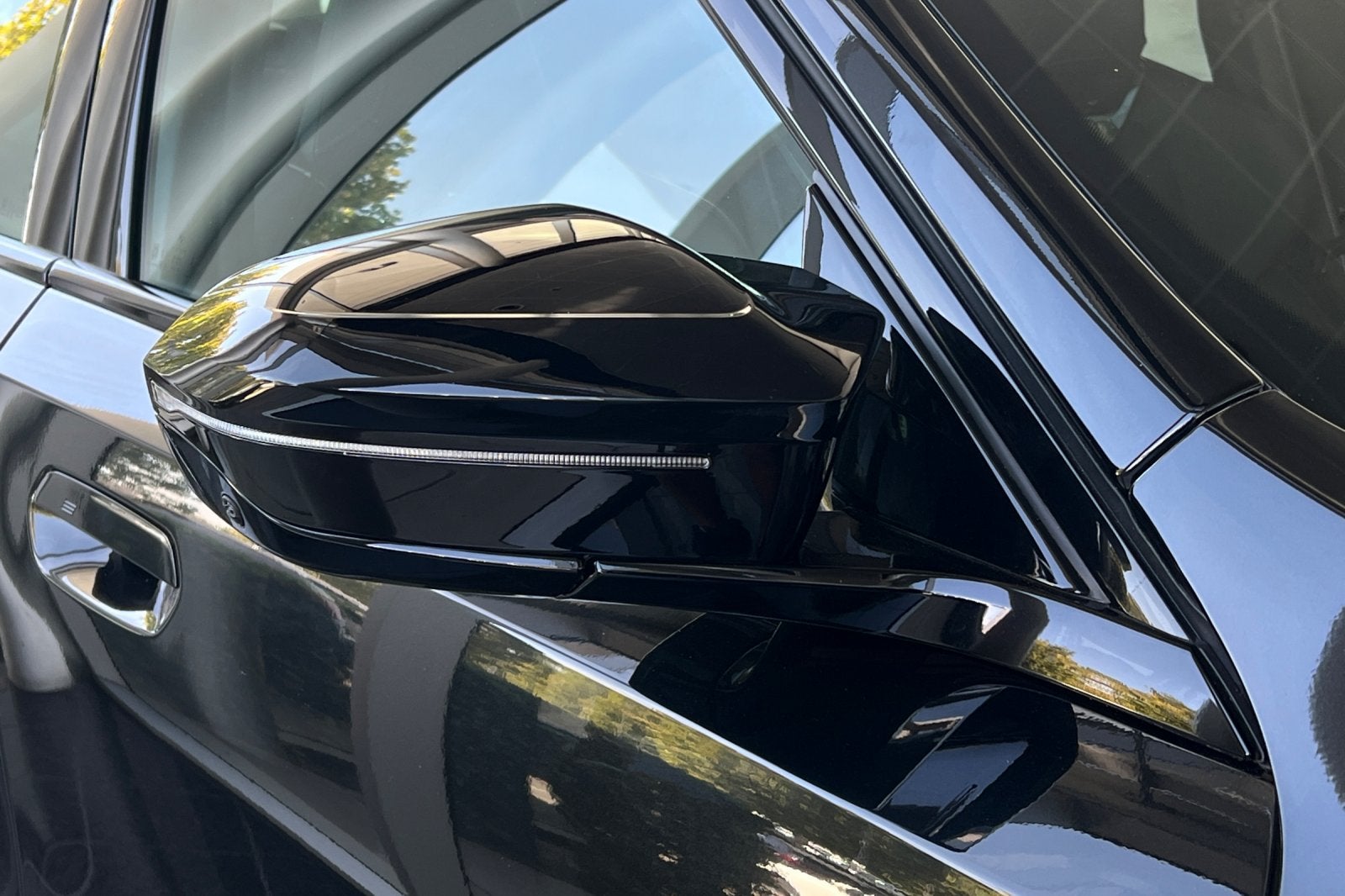 2027 BMW M5 Base