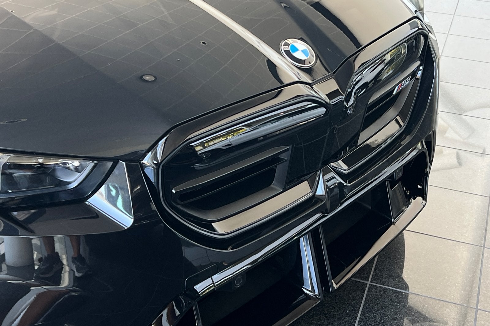 2027 BMW M5 Base