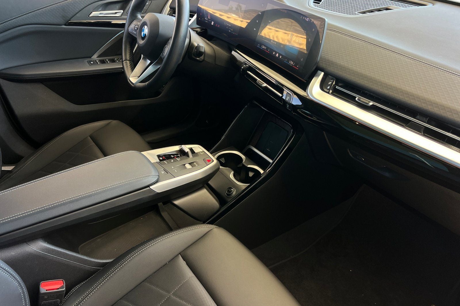 2025 BMW X2 xDrive28i