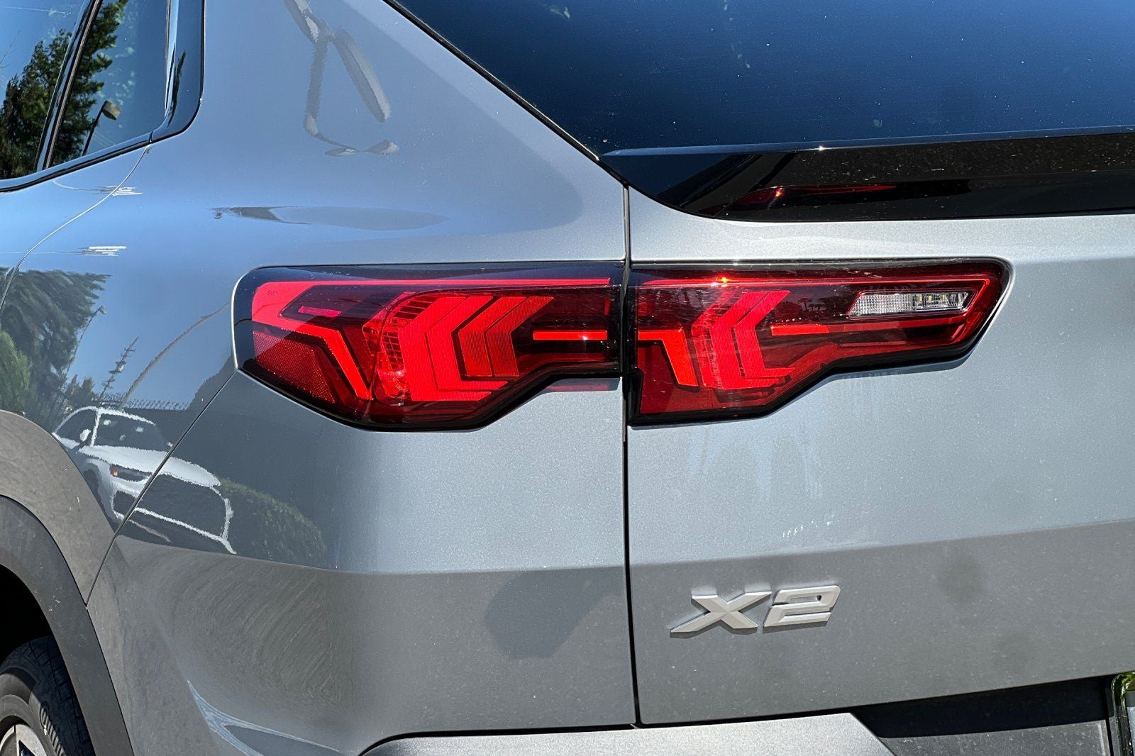 2025 BMW X2 xDrive28i