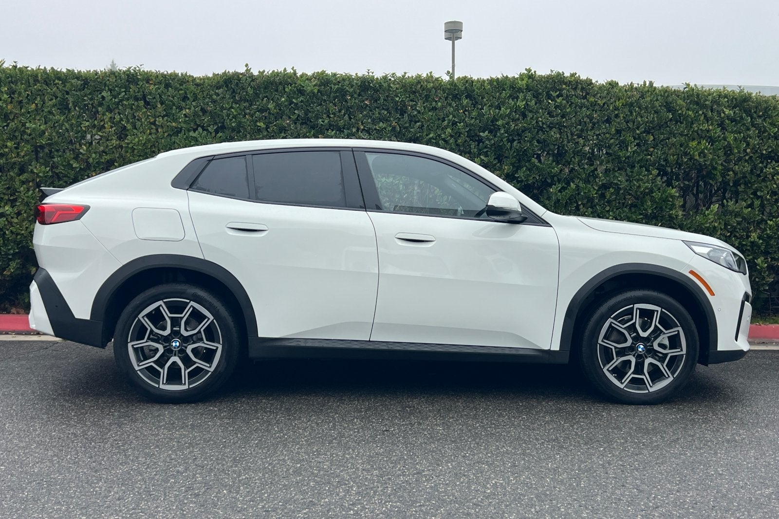 2025 BMW X2 xDrive28i