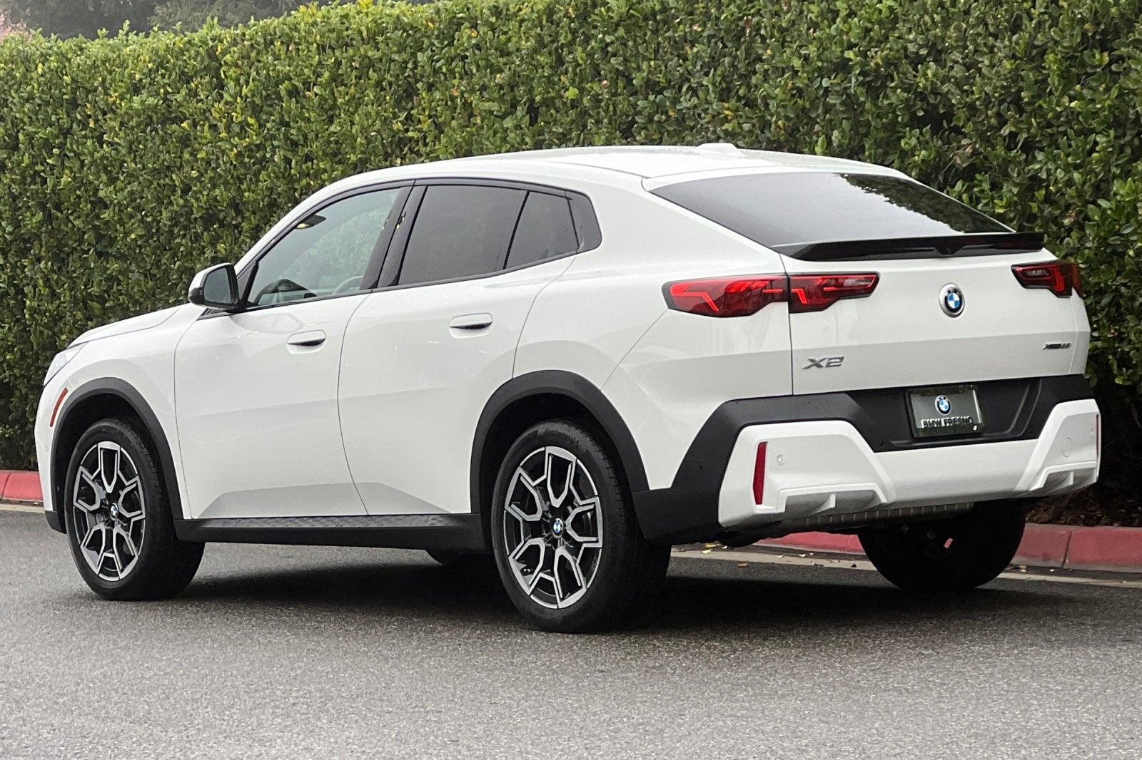 2025 BMW X2 xDrive28i