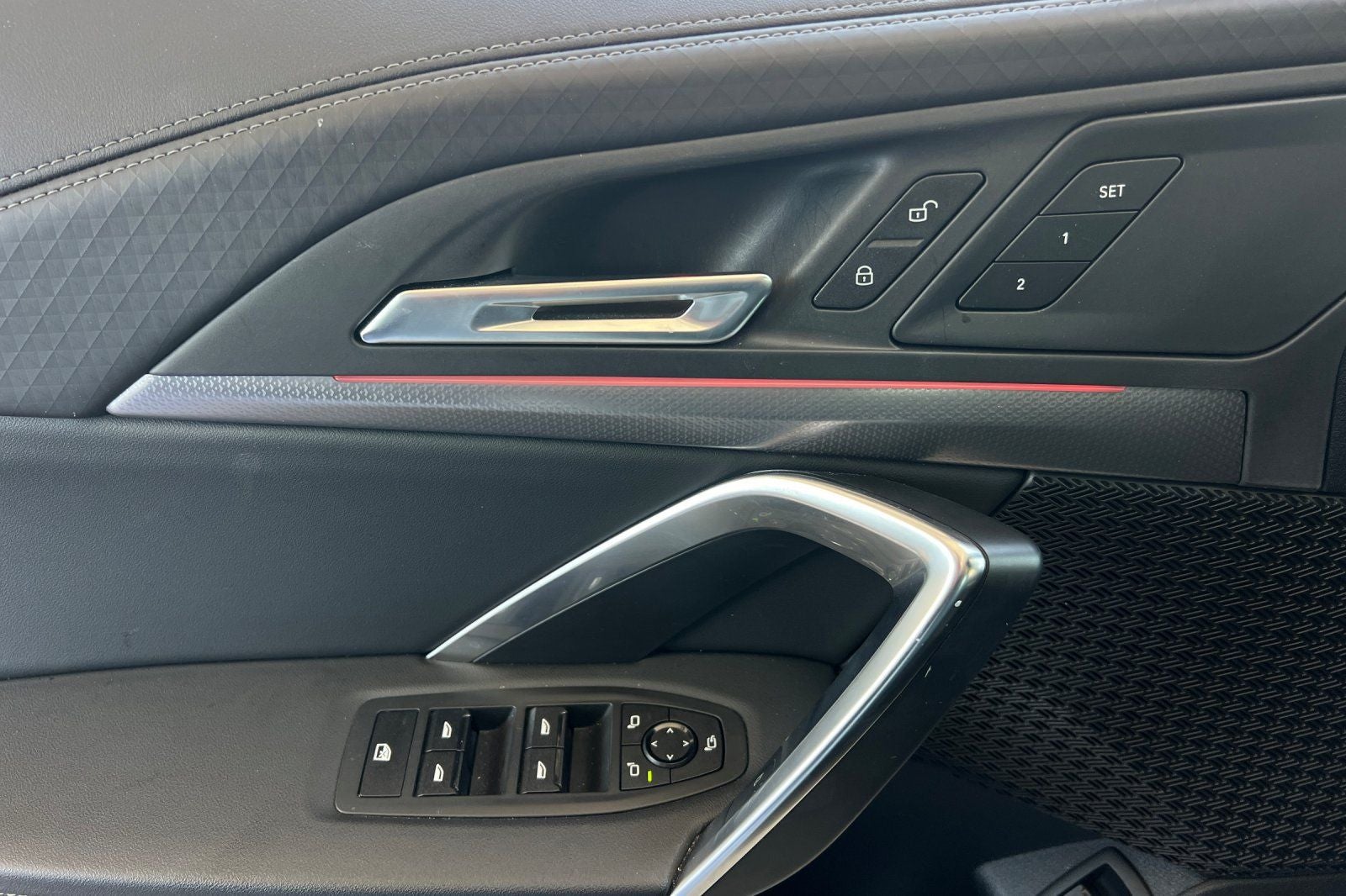 2025 BMW X2 xDrive28i
