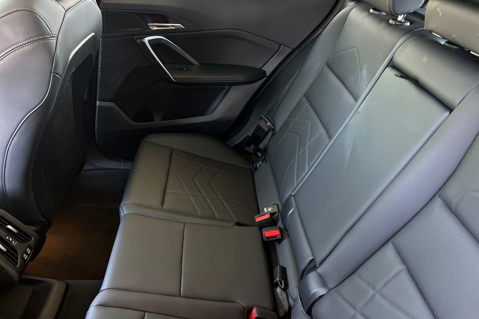 2025 BMW X2 xDrive28i