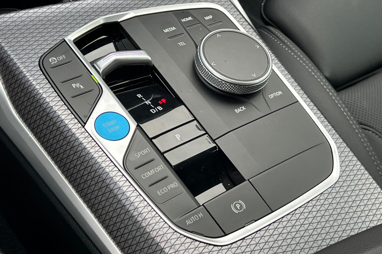 2025 BMW i4 eDrive40