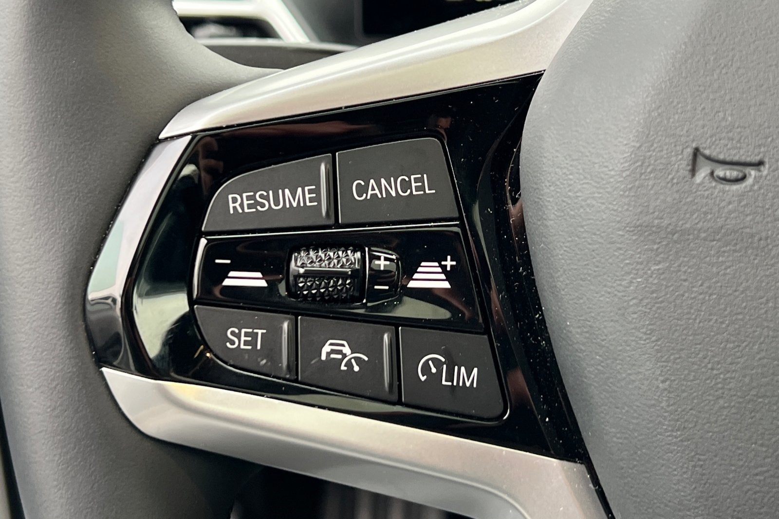 2025 BMW i4 eDrive40