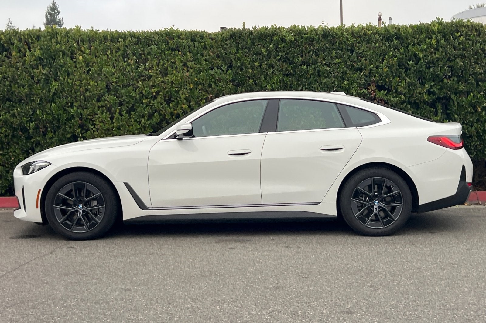 2025 BMW i4 eDrive40