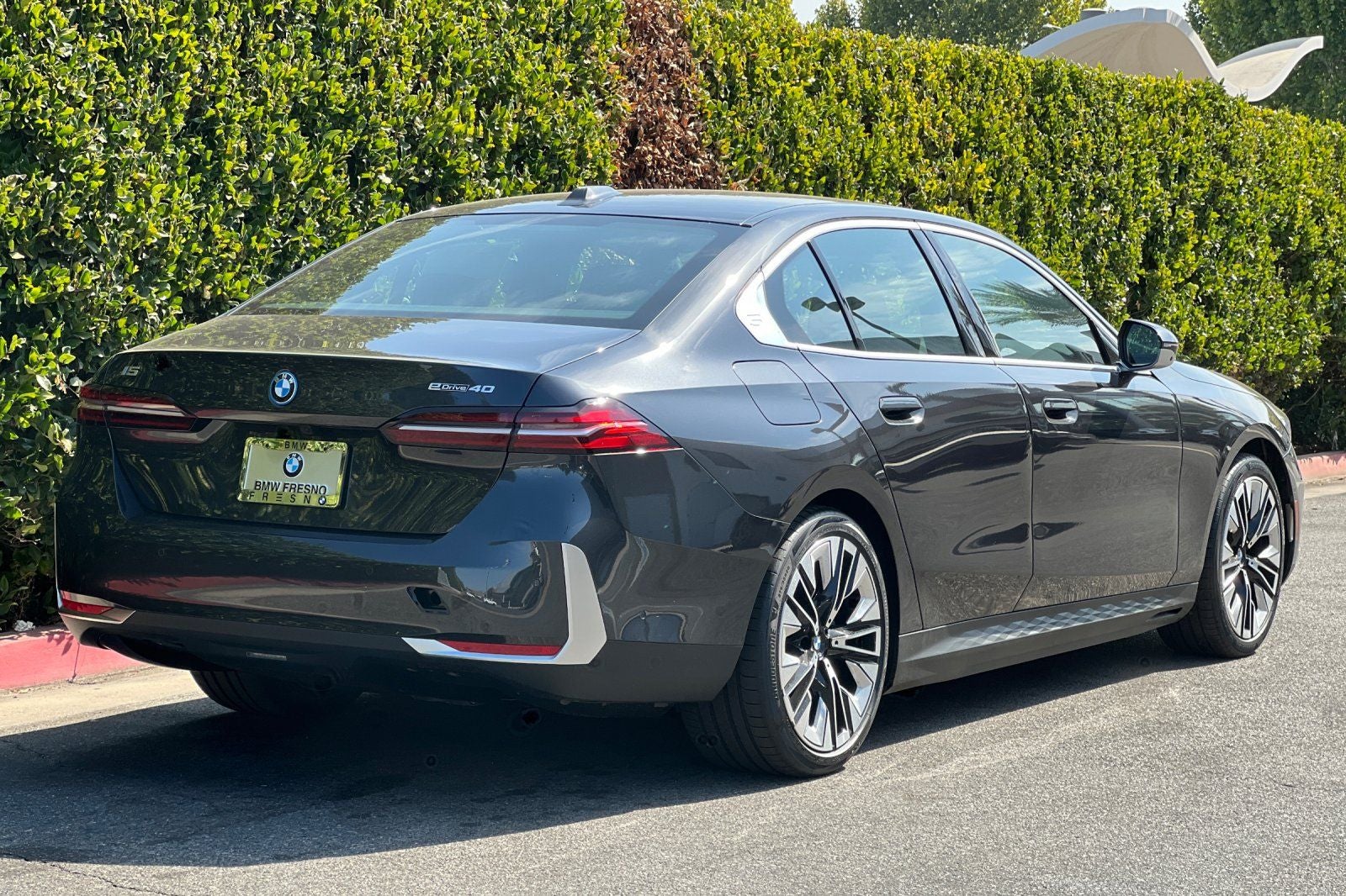 2027 BMW i5 eDrive40