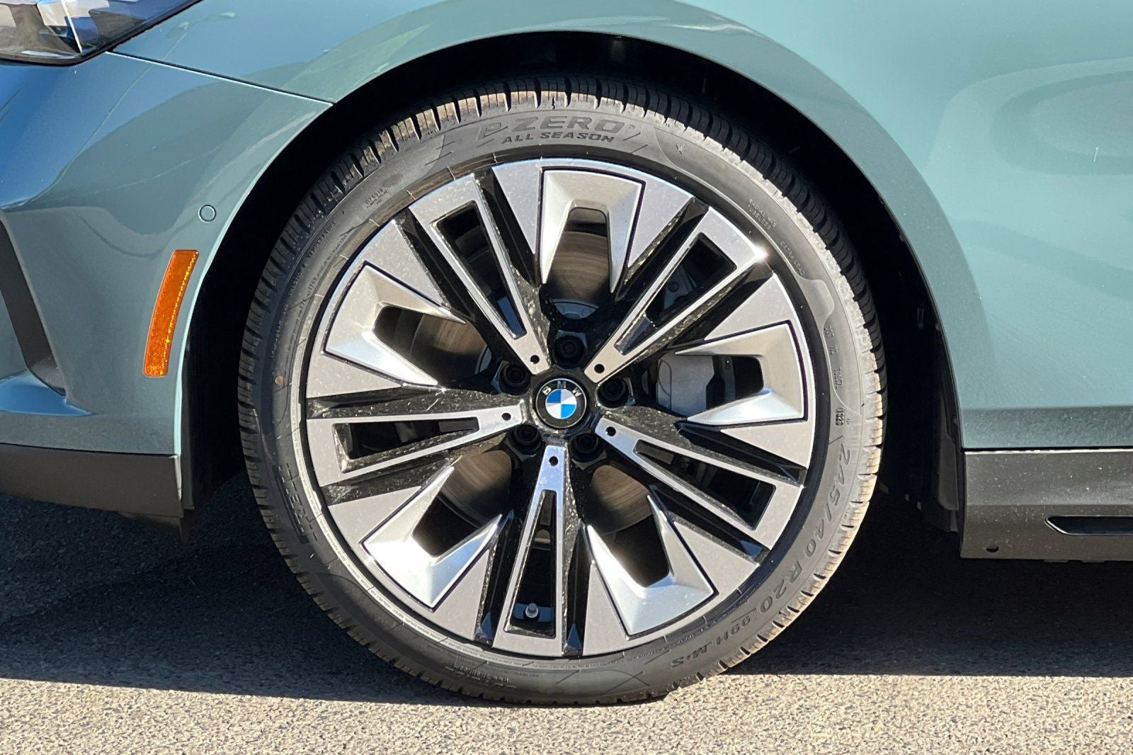 2027 BMW i5 eDrive40