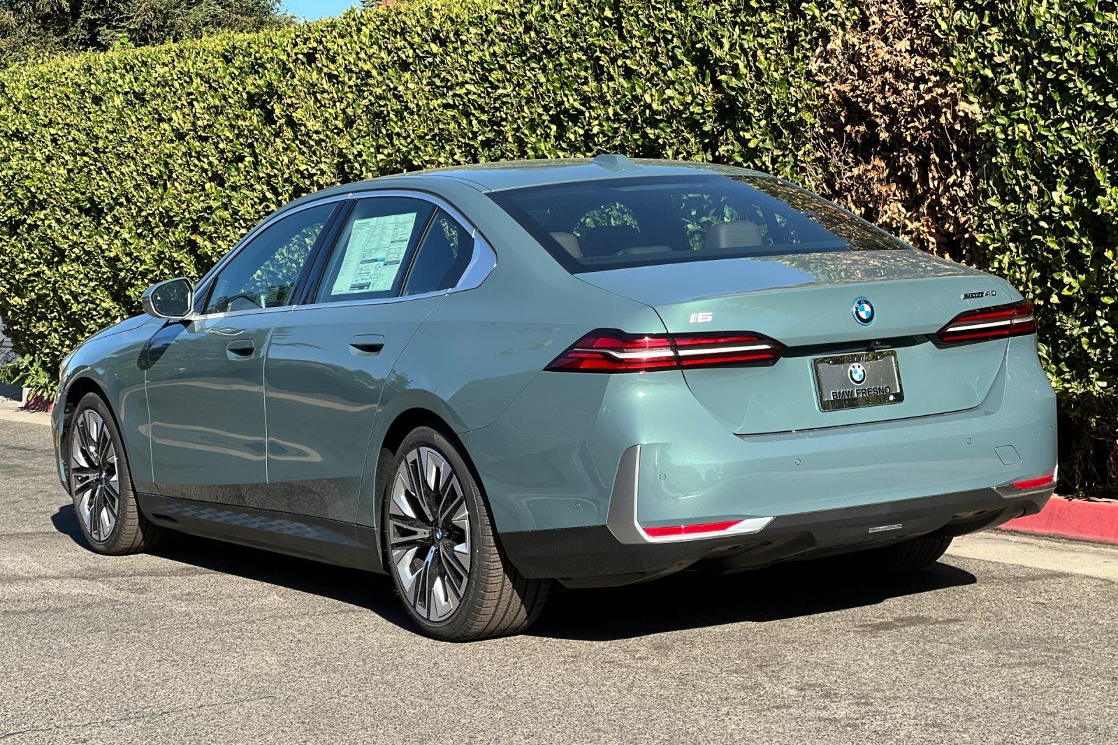 2027 BMW i5 eDrive40