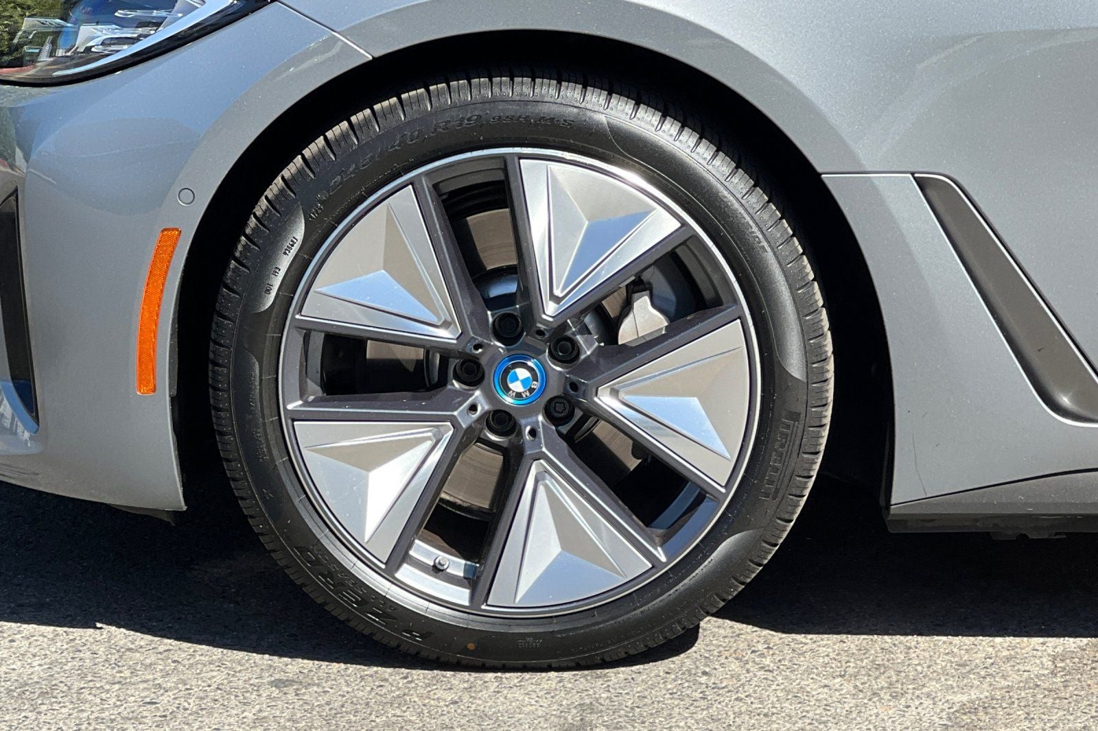 2023 BMW i4 eDrive40